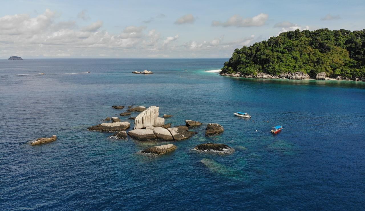 Aman Tioman Beach Resort Kampung Genting Экстерьер фото