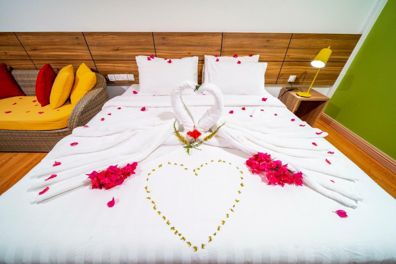 Aman Tioman Beach Resort Kampung Genting Экстерьер фото